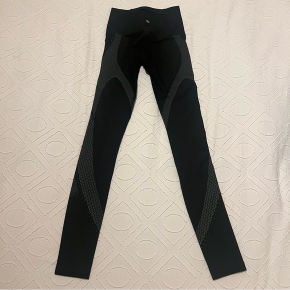 Lululemon | Mapped Out High Rise Tight 28” Sz 4 - Picture 4 of 7